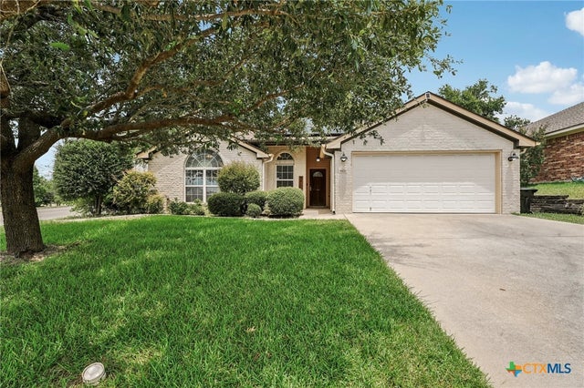 5420 Foxhill Road, Temple