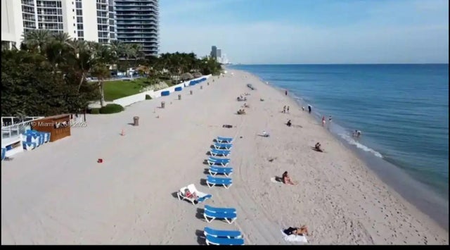 5 of 13 - 19201 Collins Ave 436, Sunny Isles Beach, FL