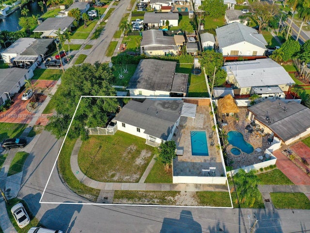 2 of 29 - 4721 Sw 108th Ave, Miami, FL