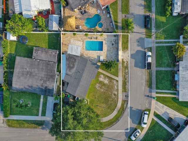 3 of 29 - 4721 Sw 108th Ave, Miami, FL