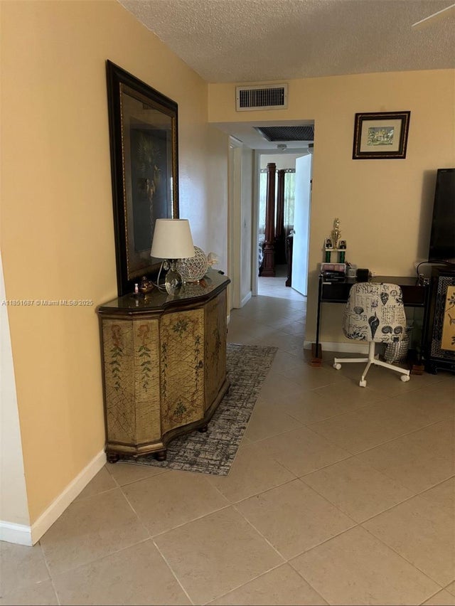3 of 12 - 240 Northampton L 240, West Palm Beach, FL