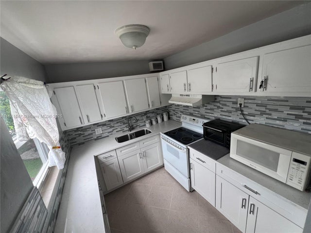 5 of 12 - 240 Northampton L 240, West Palm Beach, FL