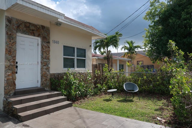2 of 30 - 1940 Nw 27th St, Miami, FL