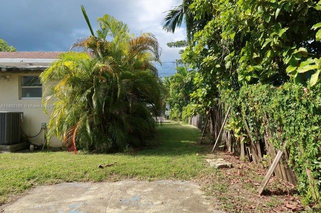 4 of 30 - 1940 Nw 27th St, Miami, FL