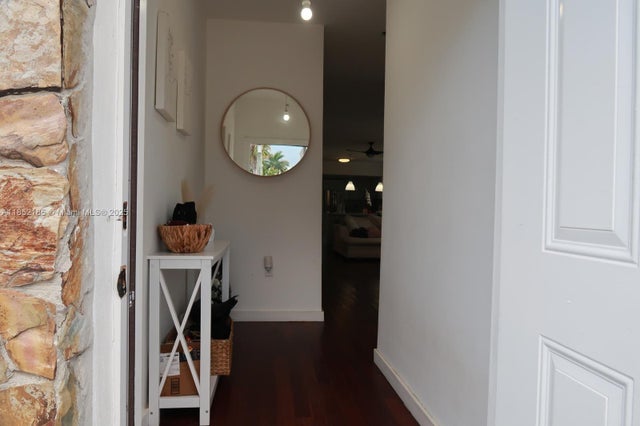 5 of 30 - 1940 Nw 27th St, Miami, FL