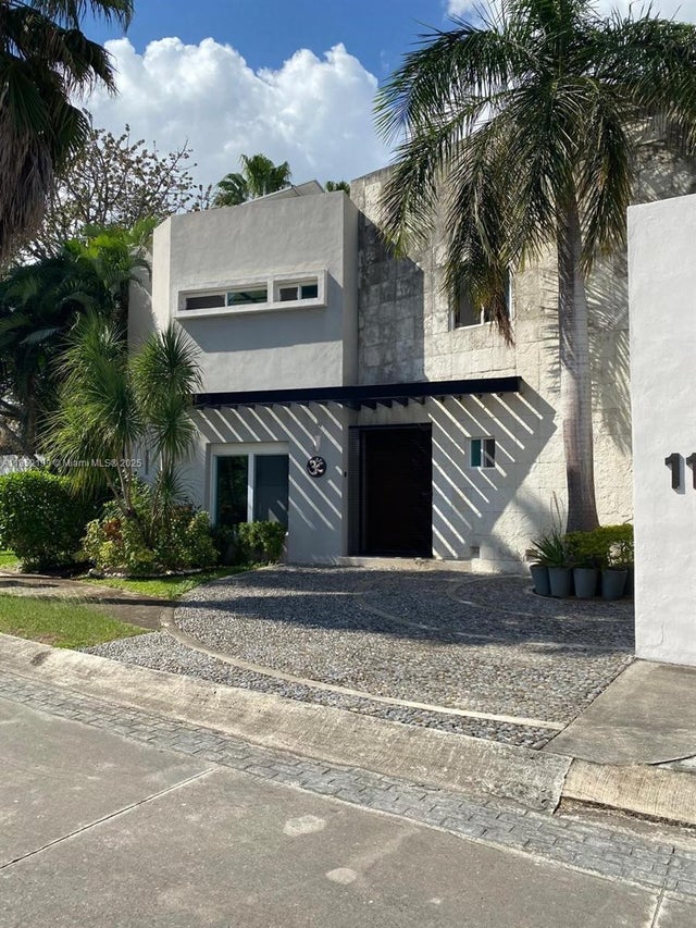 1 of 23 - N/A, Cancun,