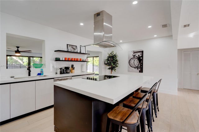 4 of 37 - 347 Ne 110th St, Miami, FL