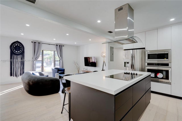 5 of 37 - 347 Ne 110th St, Miami, FL