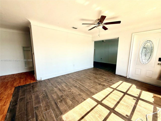 3 of 14 - 1426 Hillcrest Dr, Lake Worth, FL