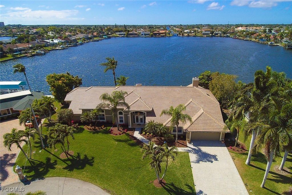 4902 Sw 5th Pl, CAPE CORAL