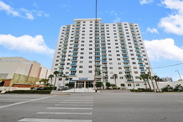 1 of 38 - 3000 S Ocean Dr 102, Hollywood, FL