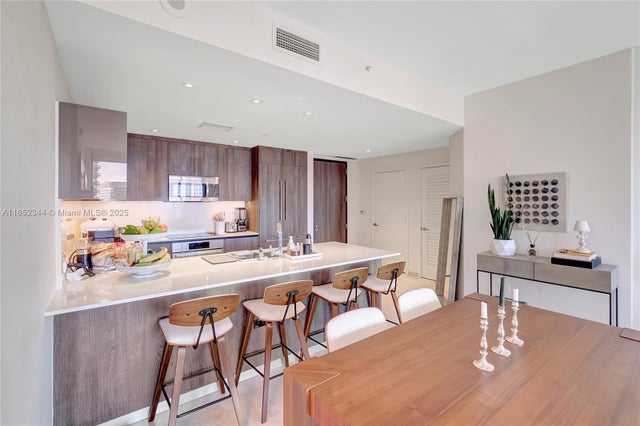 3 of 43 - 88 Sw 7th St 3003, Miami, FL