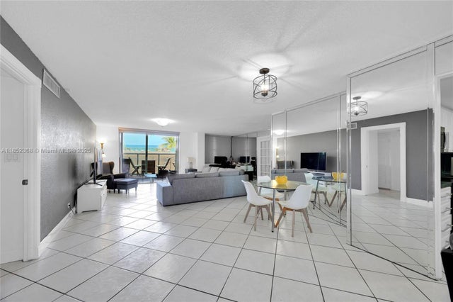 5 of 46 - 6039 Collins Ave 311, Miami Beach, FL