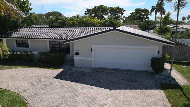 1 of 24 - 4431 Ne 28th Ave, Lighthouse Point, FL