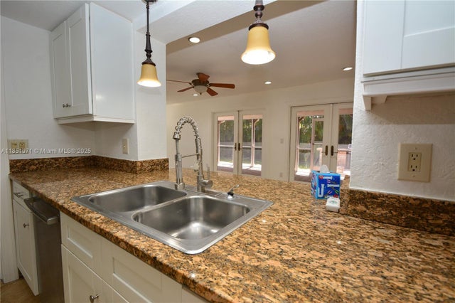 5 of 24 - 4431 Ne 28th Ave, Lighthouse Point, FL