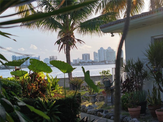 3 of 26 - 2200 Bay Dr 3, Miami Beach, FL