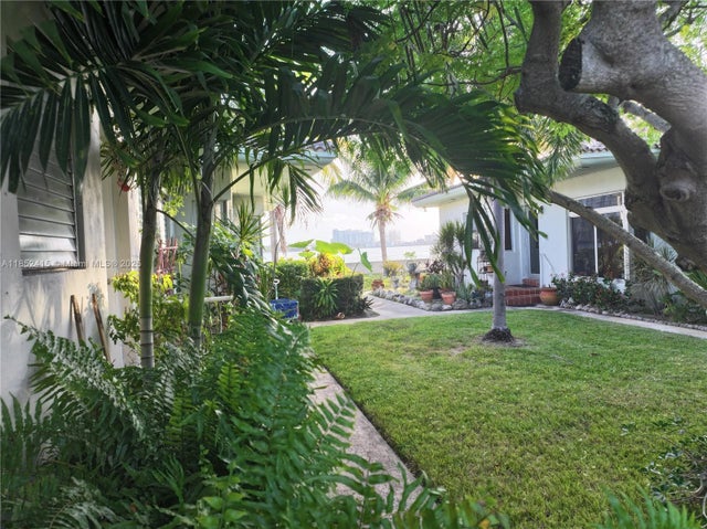 4 of 26 - 2200 Bay Dr 3, Miami Beach, FL