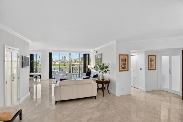 4 of 76 - 3000 Island Blvd 505, Aventura, FL