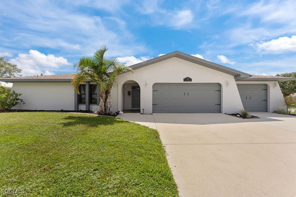 102 Se 15th Ave, Cape Coral