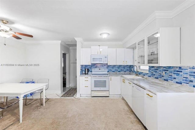 3 of 18 - 2210 Roosevelt St, Hollywood, FL