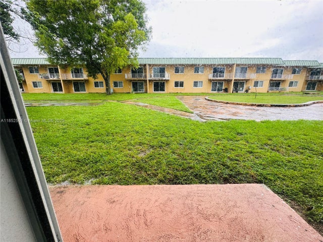 2 of 10 - 505 Nw 177th St 111, Miami Gardens, FL