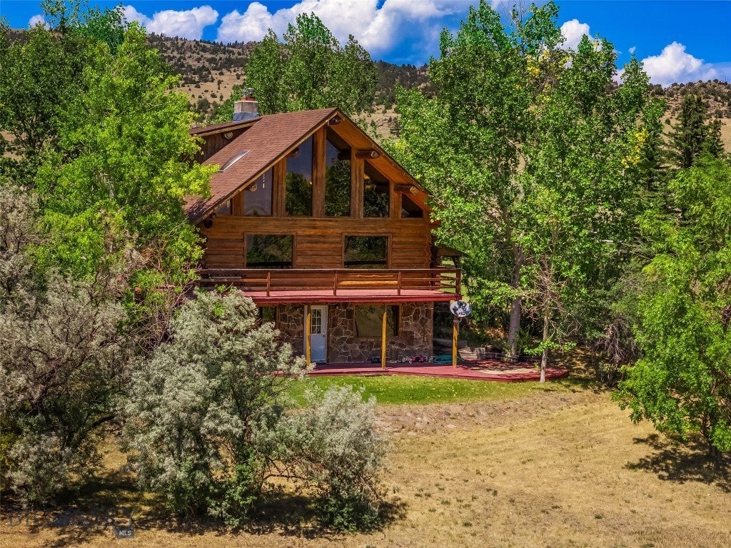 273 Two Bumps Rd, Ennis