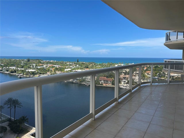 3 of 9 - 20191 E Country Club Dr 1605, Aventura, FL