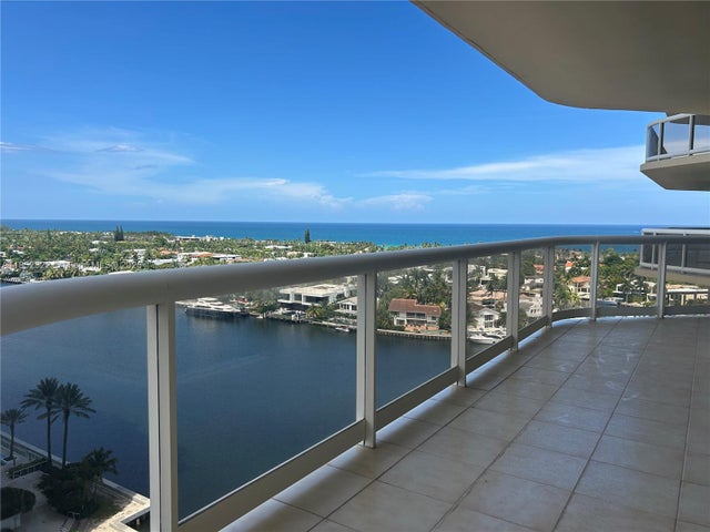5 of 9 - 20191 E Country Club Dr 1605, Aventura, FL