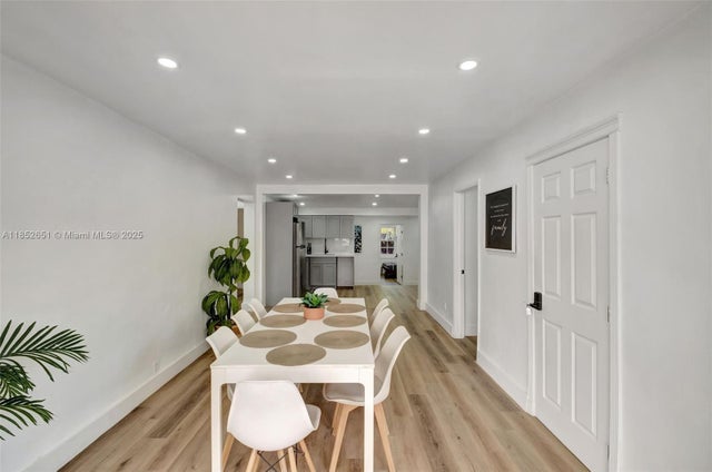 4 of 23 - 920 Sw 8th Ct, Miami, FL
