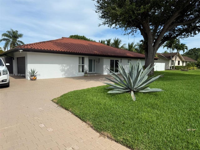 1 of 25 - 13461 Sw 98th Pl, Miami, FL