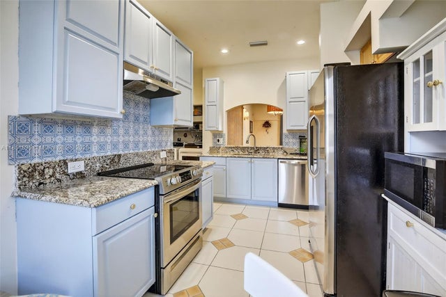 4 of 58 - 13174 Nw 9th Ct, Pembroke Pines, FL