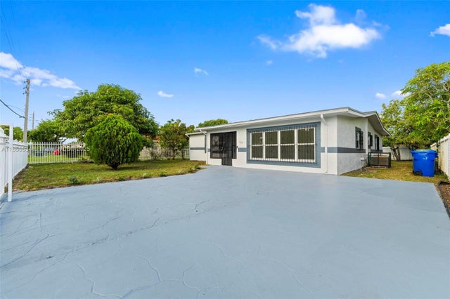 1 of 39 - 1237 Nw 15th Ave, Fort Lauderdale, FL