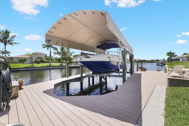 5 of 30 - 413 Nw 39th Ave, Cape Coral, FL