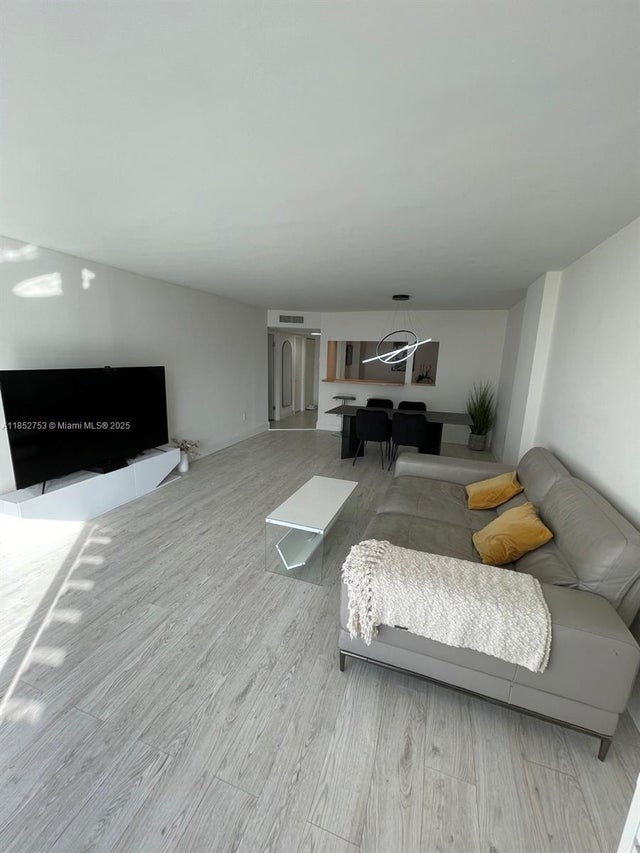 5 of 10 - 2801 Ne 183rd Street 1611w, Aventura, FL