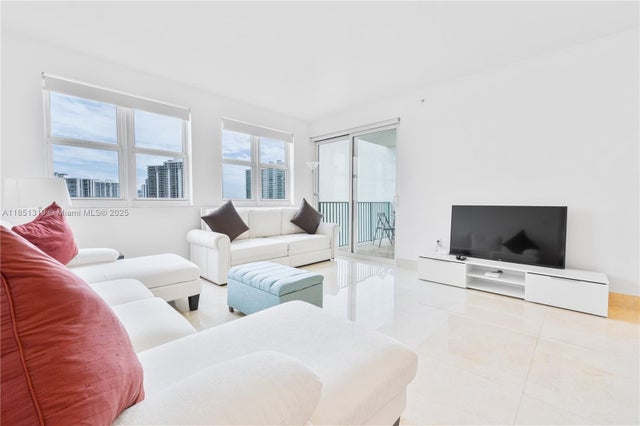 5 of 30 - 20000 E Country Club Dr 1114, Aventura, FL