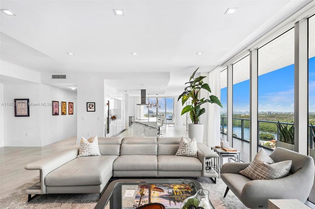 4 of 43 - 330 Sunny Isles Blvd 5-ph01, Sunny Isles Beach, FL
