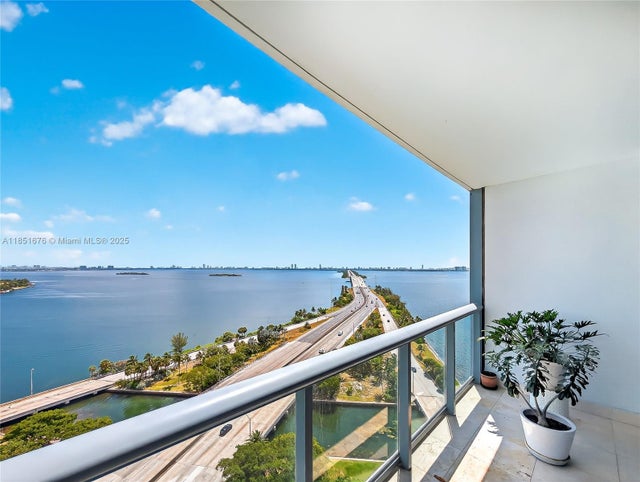 5 of 42 - 601 Ne 36th St 1711, Miami, FL