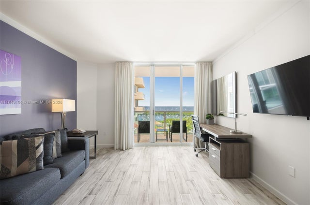 3 of 15 - 2889 Mcfarlane Rd 1014, Coconut Grove, FL