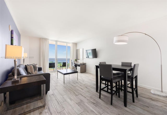 4 of 15 - 2889 Mcfarlane Rd 1014, Coconut Grove, FL