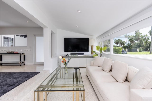 4 of 22 - 8290 N Bayshore Dr, Miami, FL