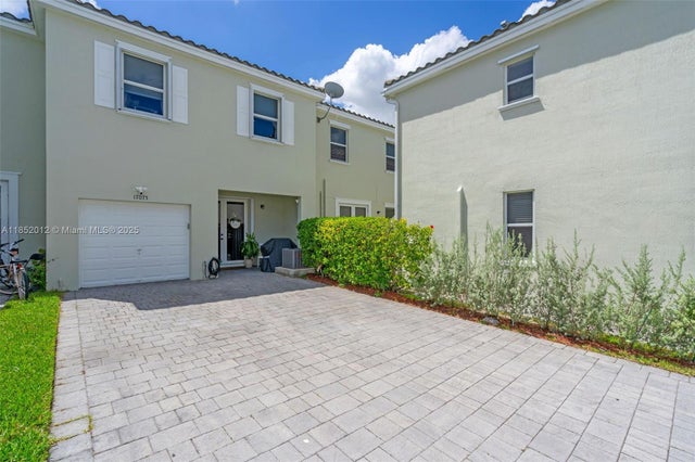 2 of 22 - 17075 Sw 93rd St, Miami, FL