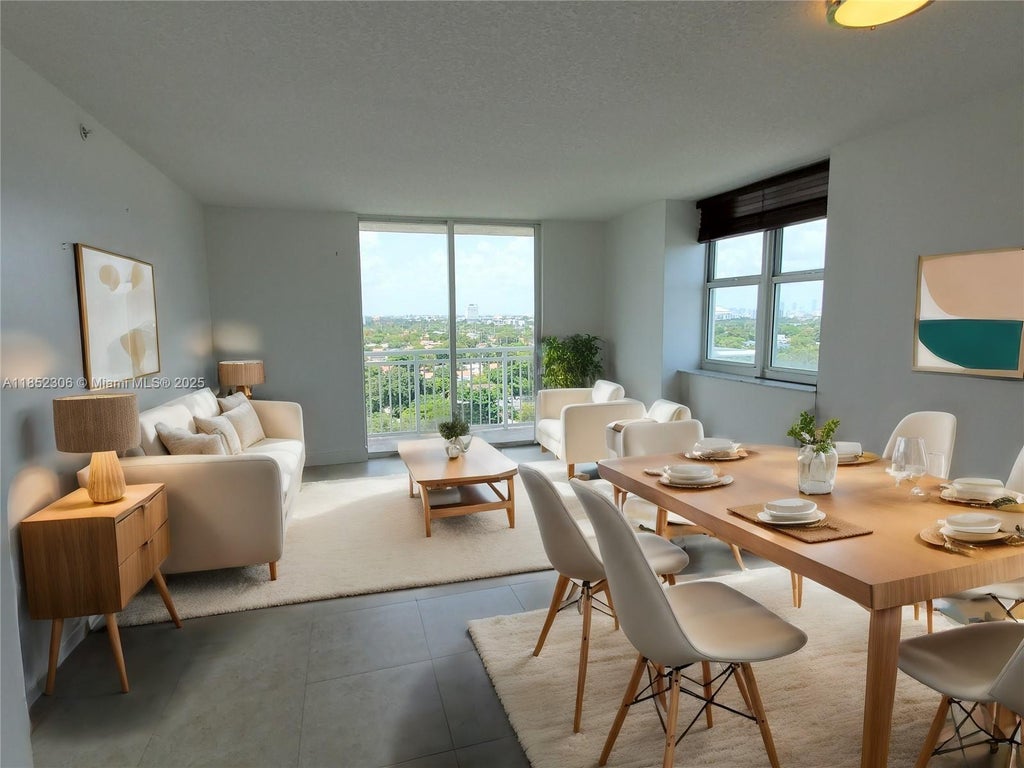 3000 Coral Way 1121, Miami