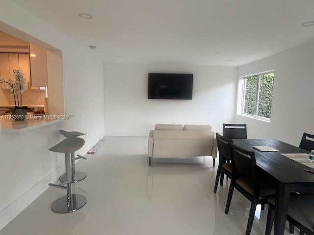 4 of 16 - 907 Monterey St, Coral Gables, FL