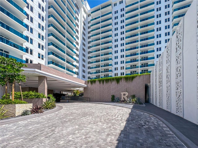 5 of 49 - 2301 Collins Ave 523, Miami Beach, FL