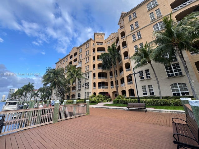 3 of 43 - 3001 Ne 185th St 225, Aventura, FL