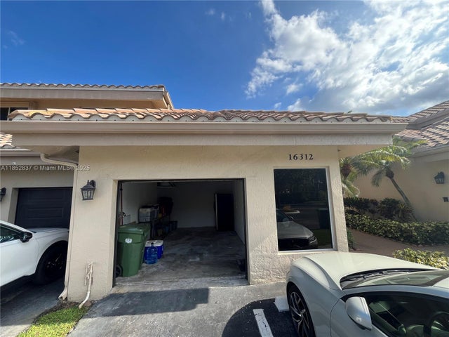 2 of 31 - 16312 Malibu Dr, Weston, FL