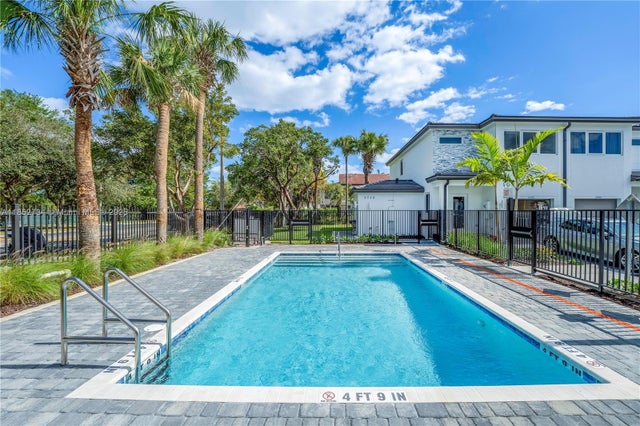 1 of 28 - 5125 Sw 37th St, Pembroke Park, FL