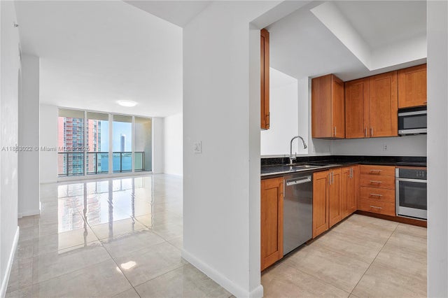 4 of 19 - 3340 Ne 190th St 1206, Aventura, FL