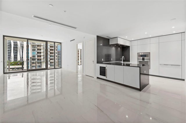 4 of 30 - 300 Biscayne Blvd Way 1809, Miami, FL