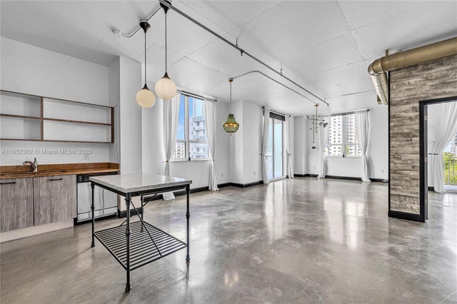 2 of 68 - 2275 Biscayne Blvd 504, Miami, FL
